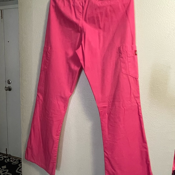 Dickies Scrubs Set, Barely used. Size Small. Top & bottom - Picture 4 of 6